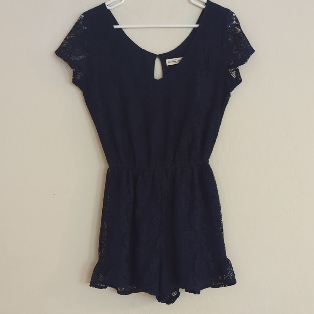 Abercrombie & Fitch Blue Lace Ruffle V-neck Short Sleeve Romper - Size S